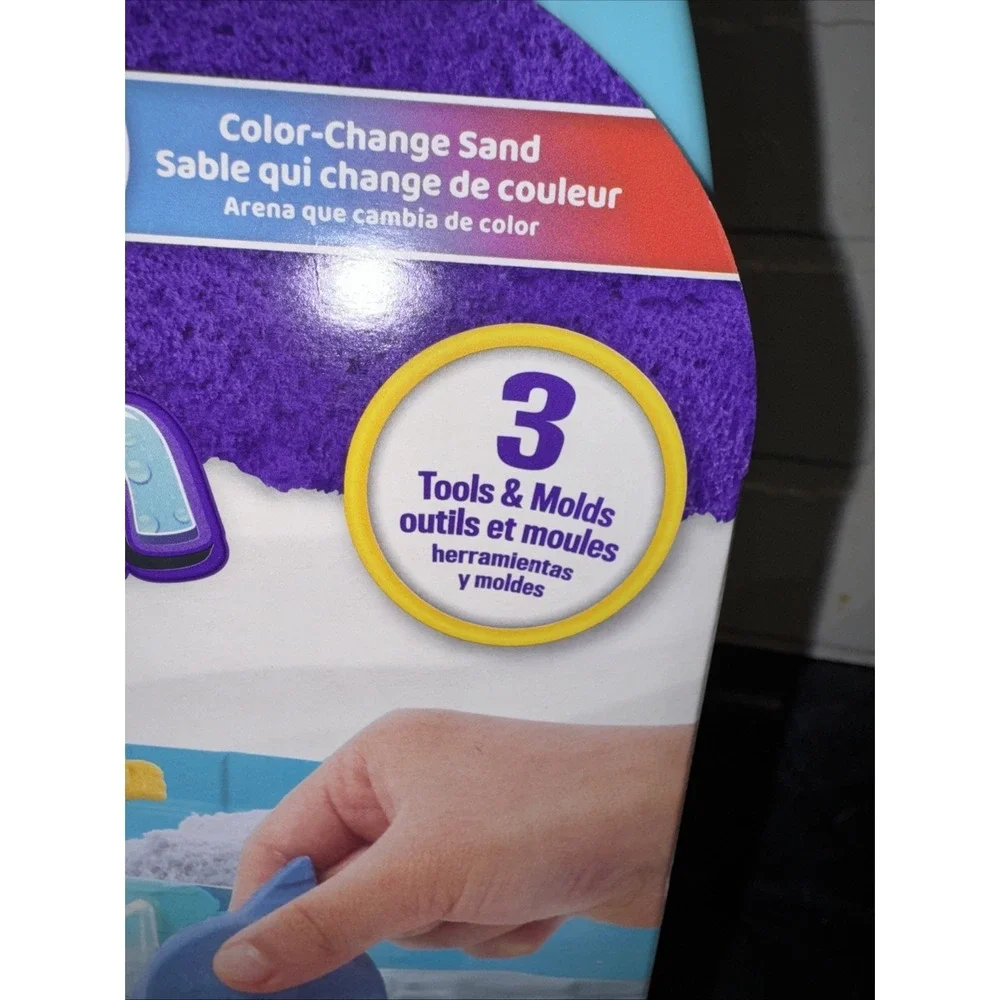 Kinetic Sand Splash Starter Case with 6oz Color-Change Play Sand 3 Tools & Molds